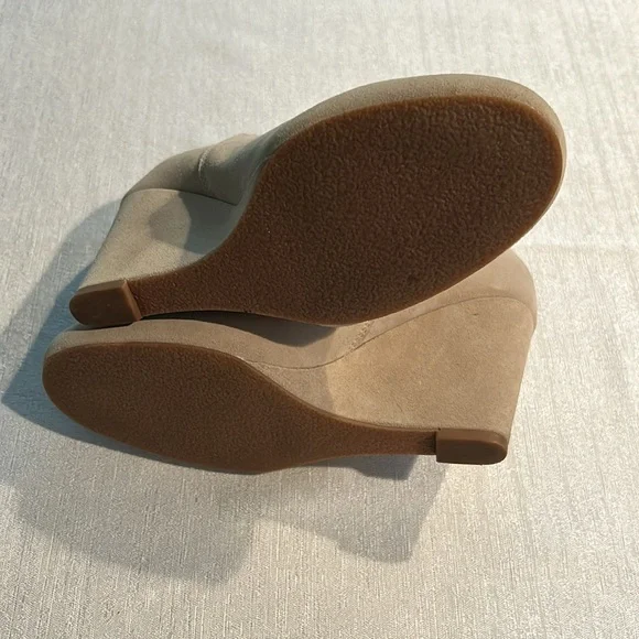 Saks Fifth Avenue Women’s Ankle Booties Cream Color W/ Fur lined inside Size 5 - Picture 15 of 16